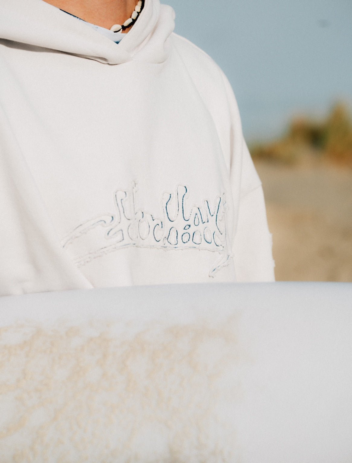 Big Wave Hoodie white – ChuchakiSurf