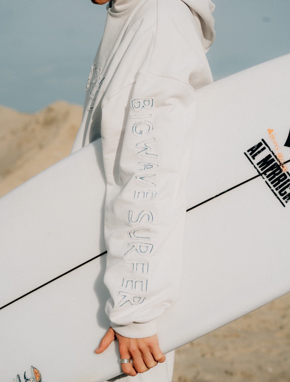 Big Wave Hoodie white – ChuchakiSurf